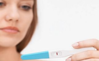 cari tahu waktu yang tepat untuk melakukan tes kehamilan?